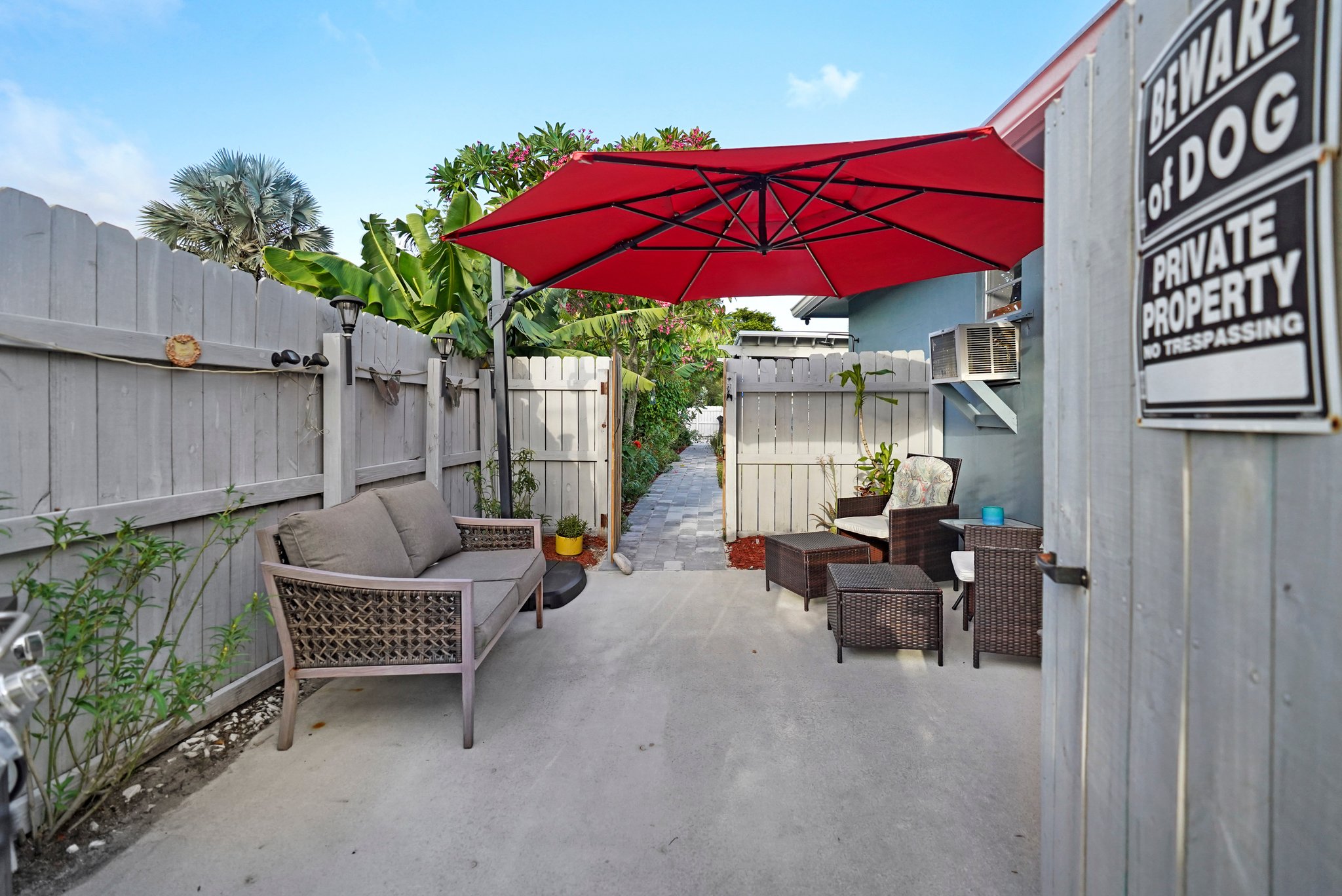 Pompano Beach House: 954 NE 26th Ave