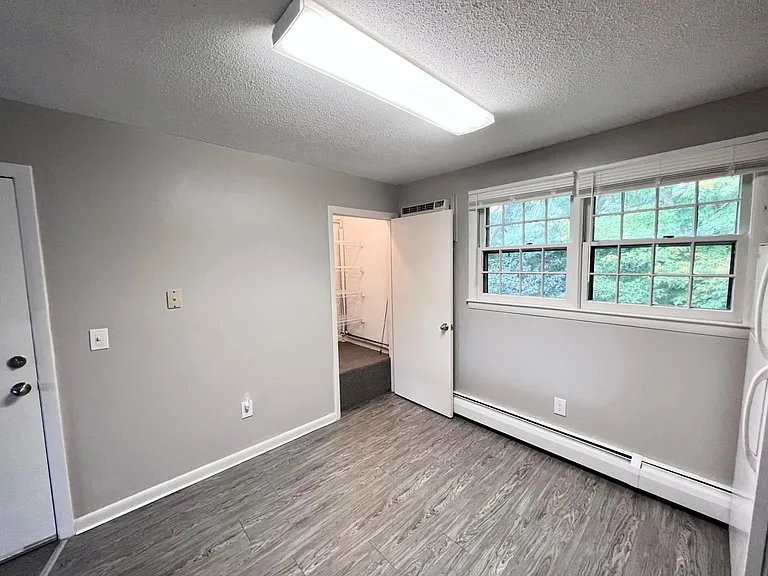 Greenfield Apartment: 19 Bradford Dr