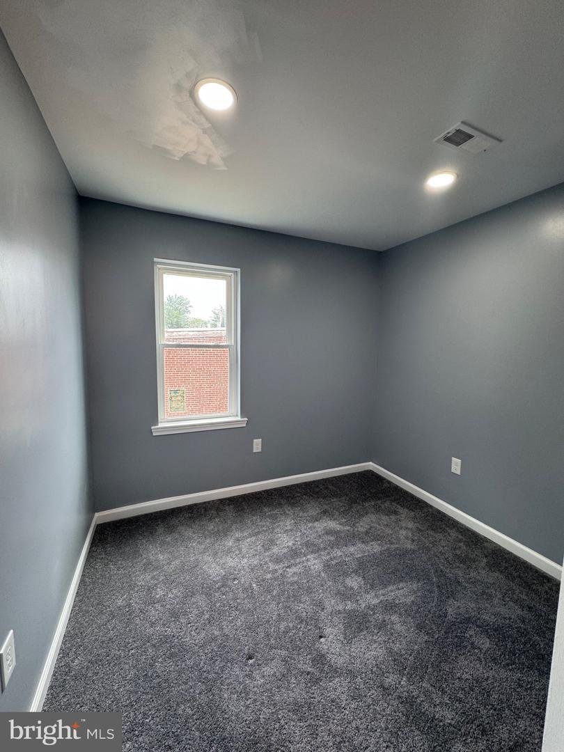 Wilmington Townhome: 739 E 10th St