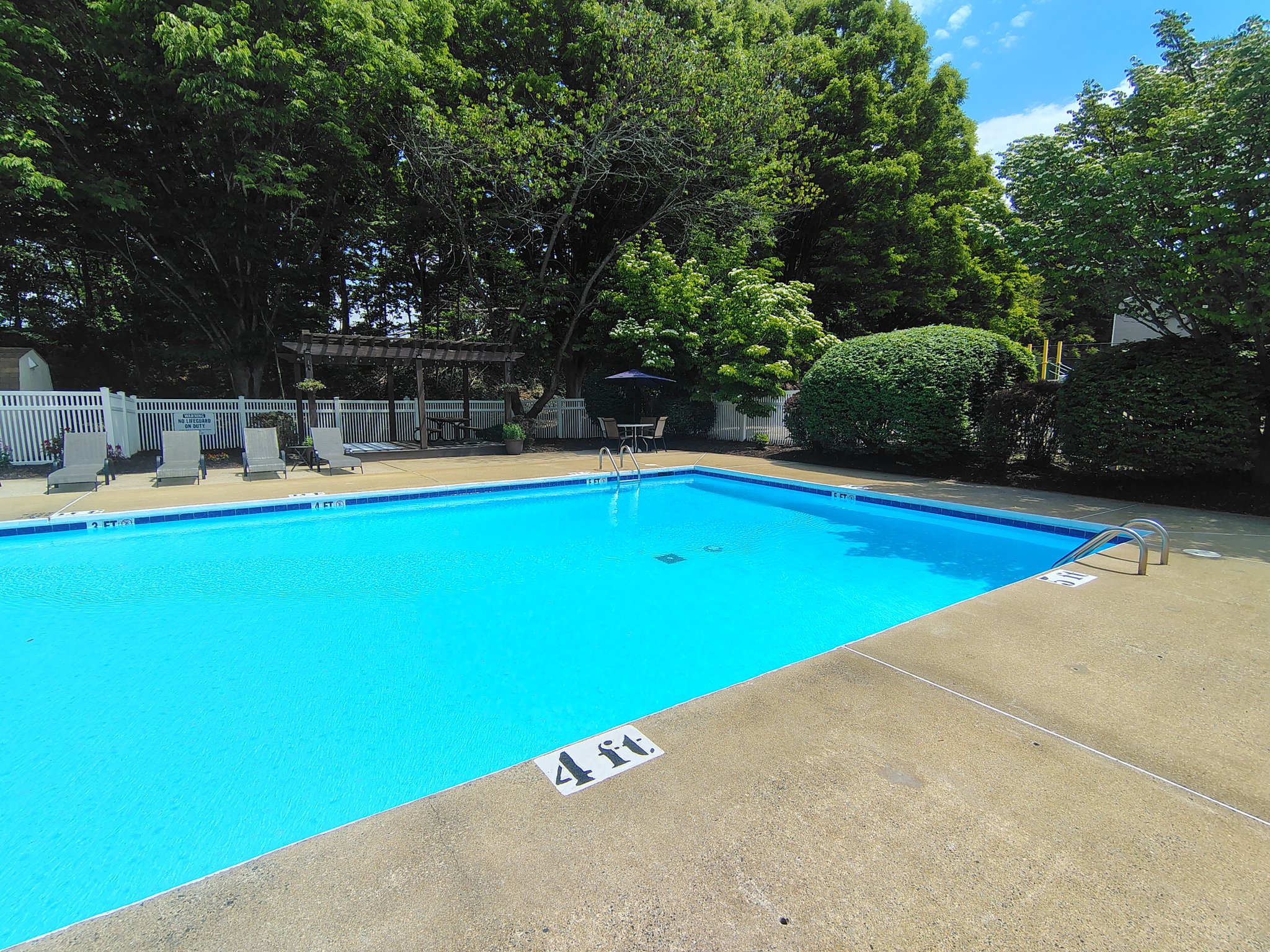 Lynchburg Apartment: 600 Reusens Road