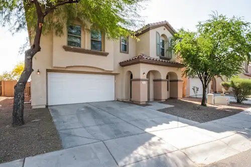 Laveen House: 7815 S 63rd Dr,