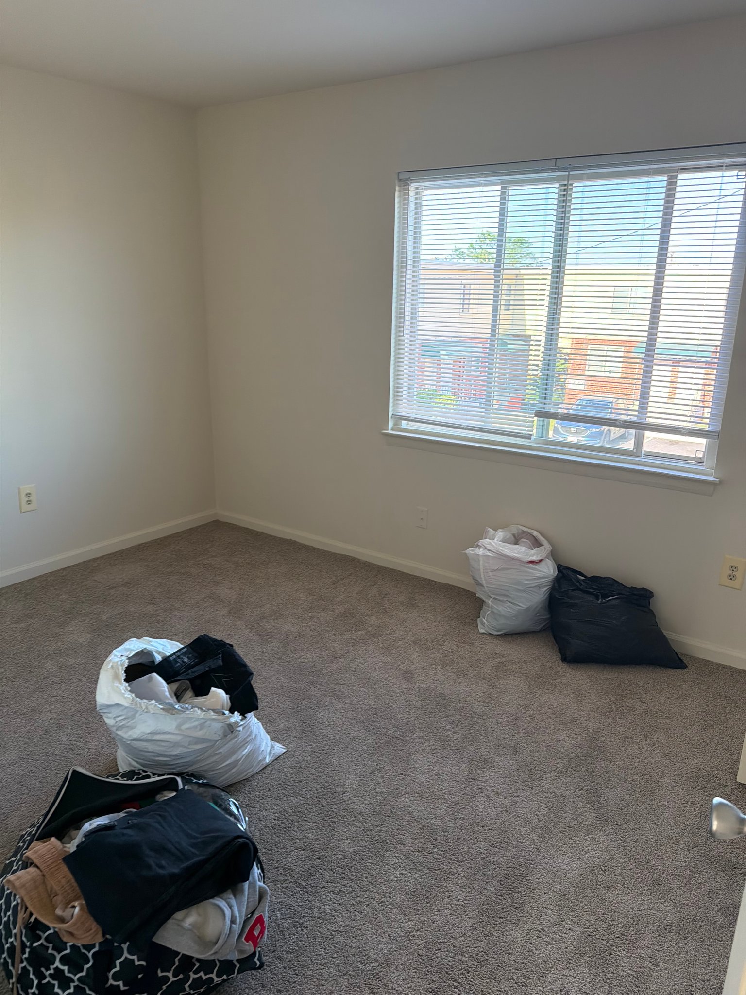 Brooklyn Single Room: 2500 Seamon Ave