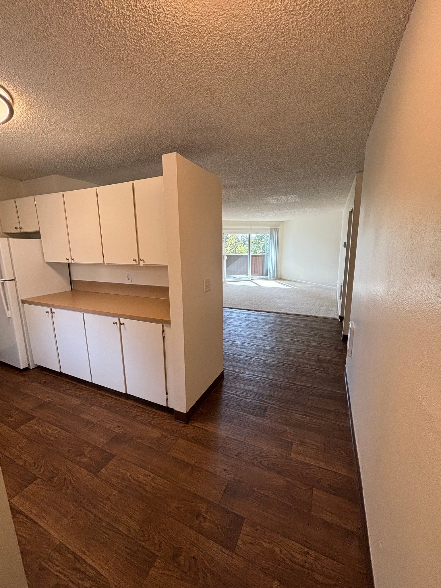 Portland Apartment: 8585 SW Canyon Ln