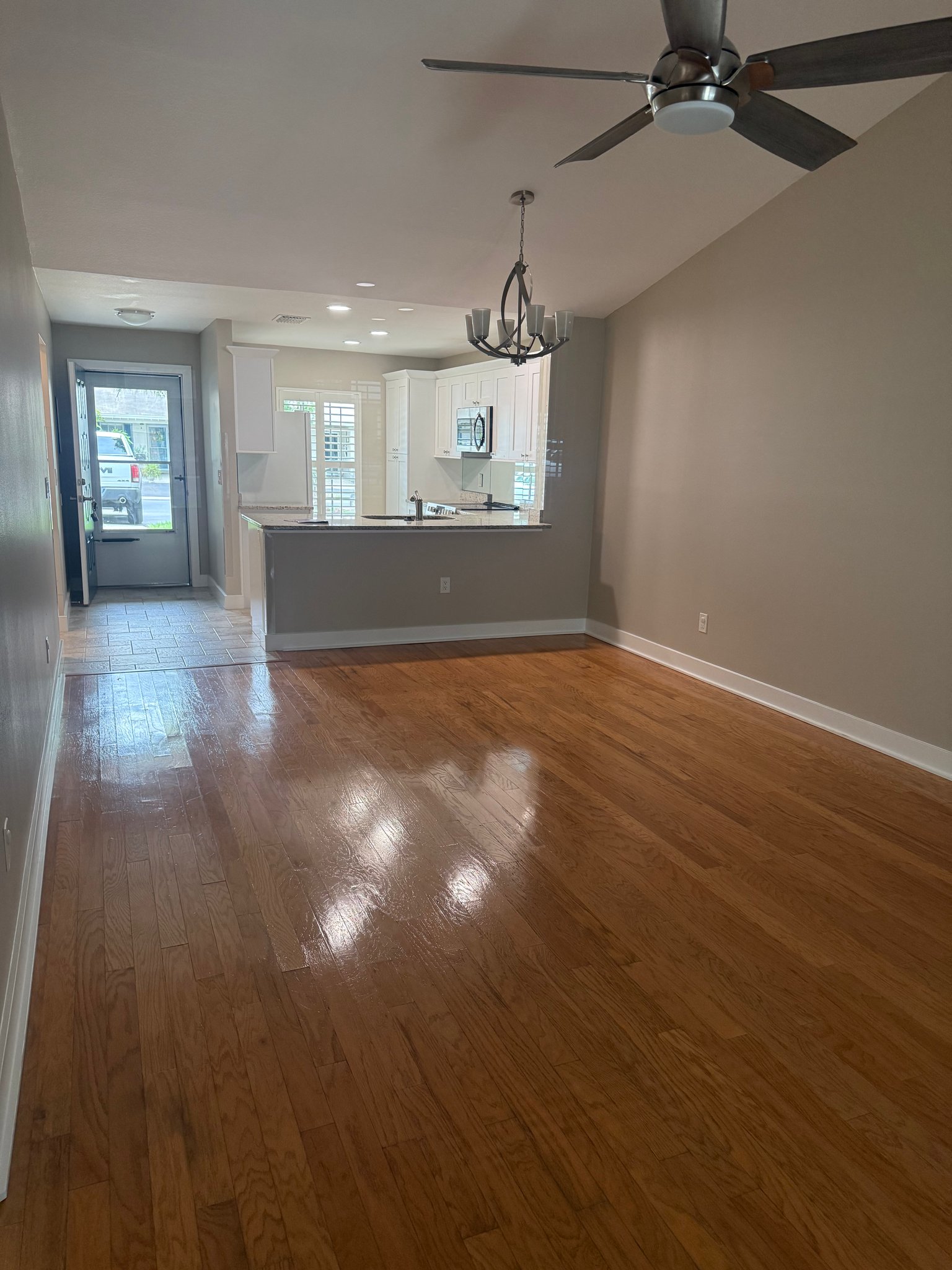 Safety Harbor Townhome: 1135 Dover Ct
