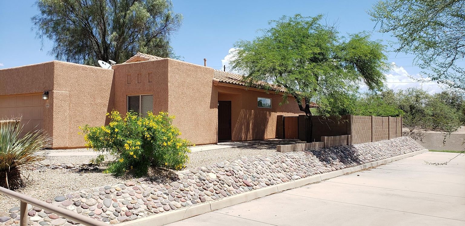 Tucson House: 5400 N Mesquite Bosque Way