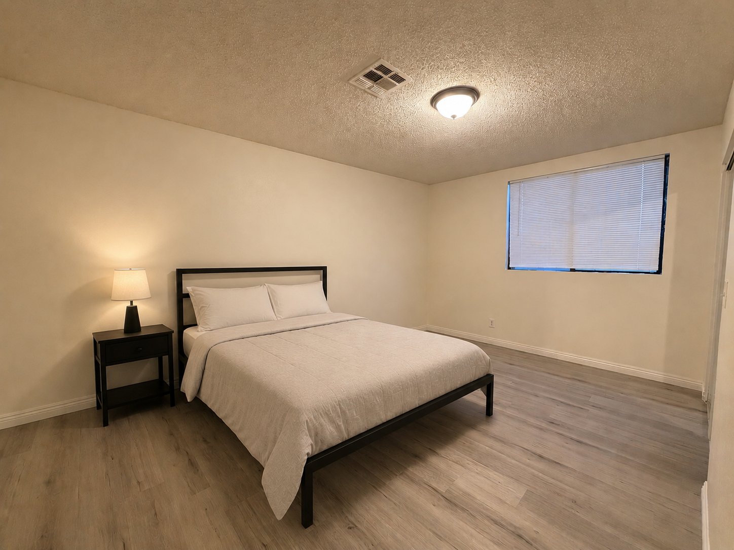 Las Vegas Single Room: 6802 W Bonillo Dr