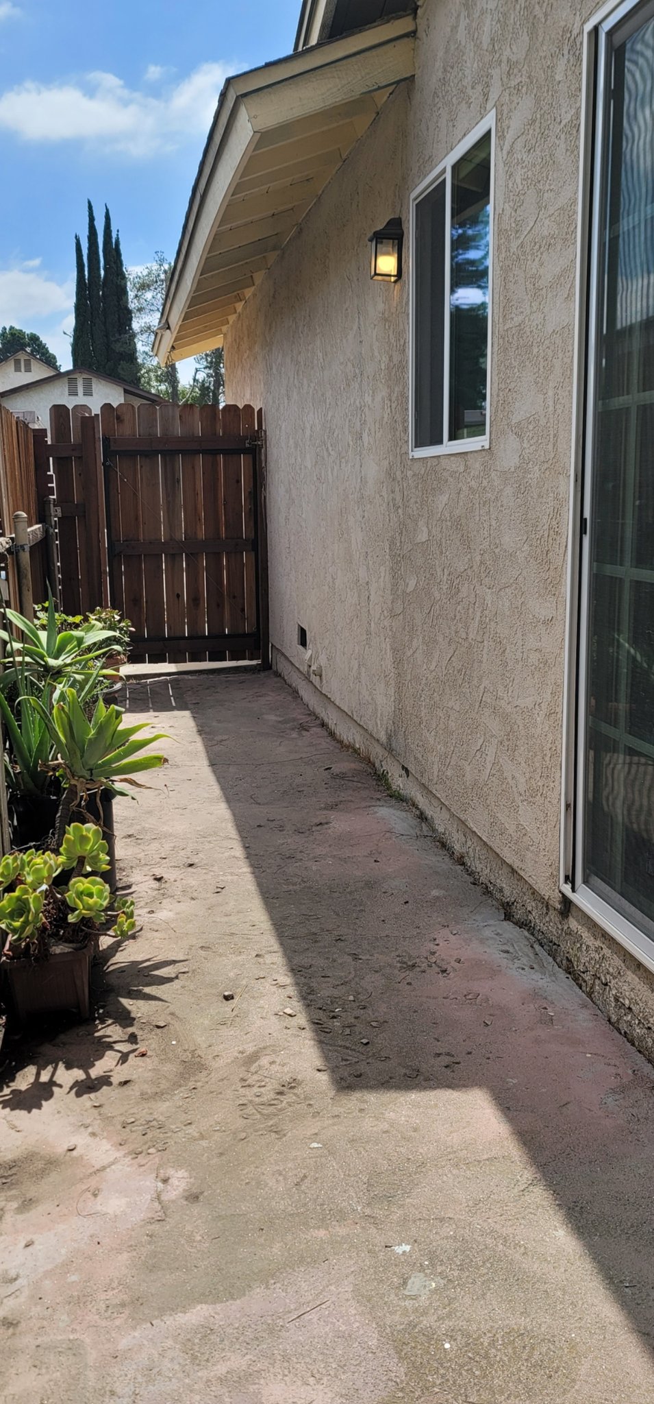 San Diego House: 15590 Paseo Ajanta