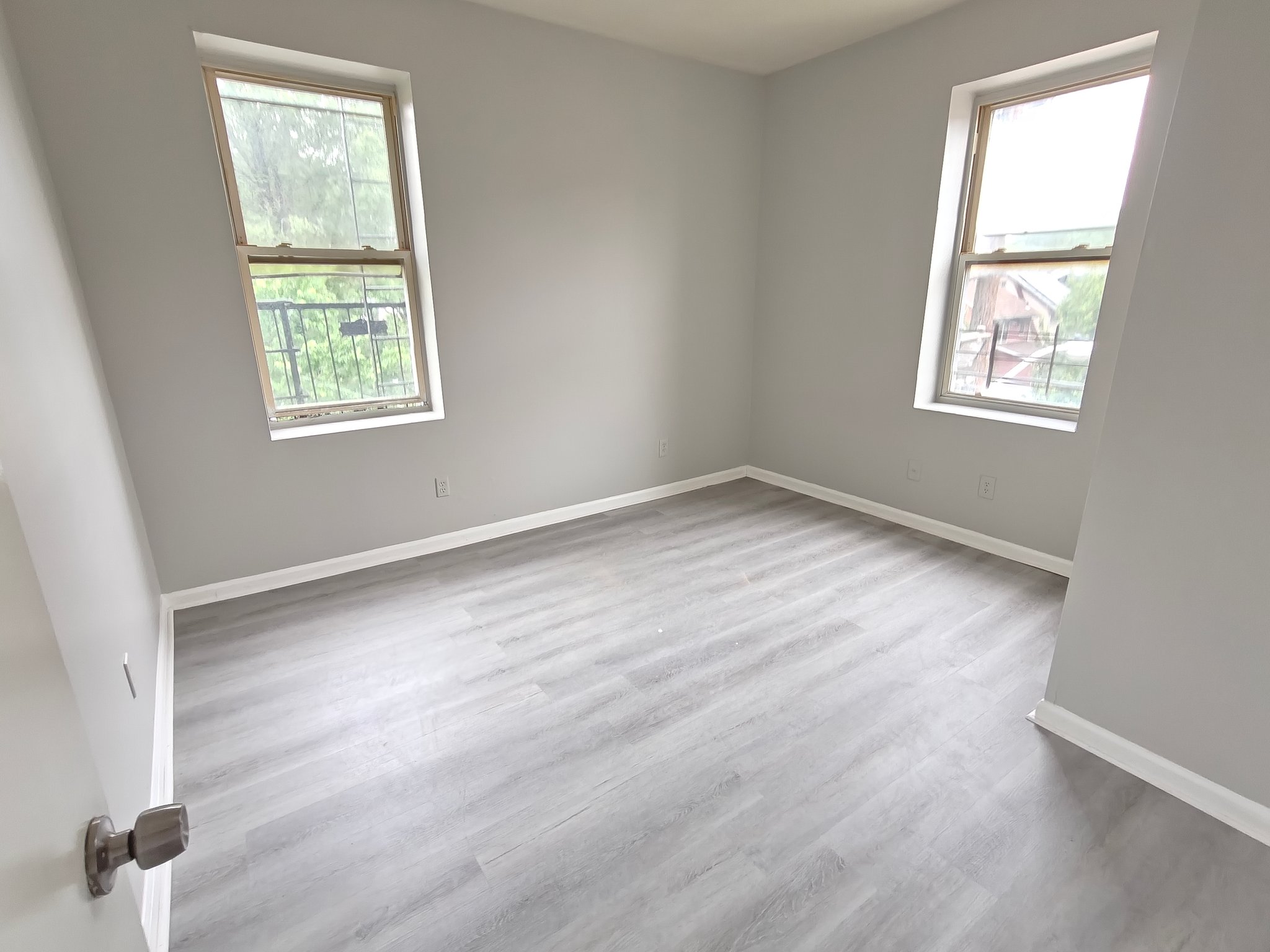 Newark Condo: 279 Goldsmith Ave