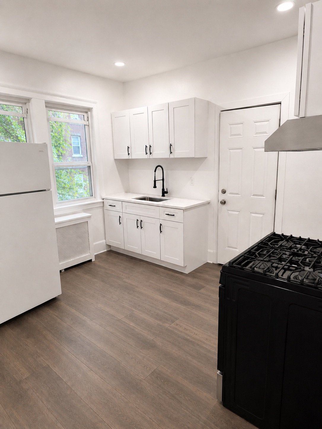 Linden Apartment: 135 Liberty St