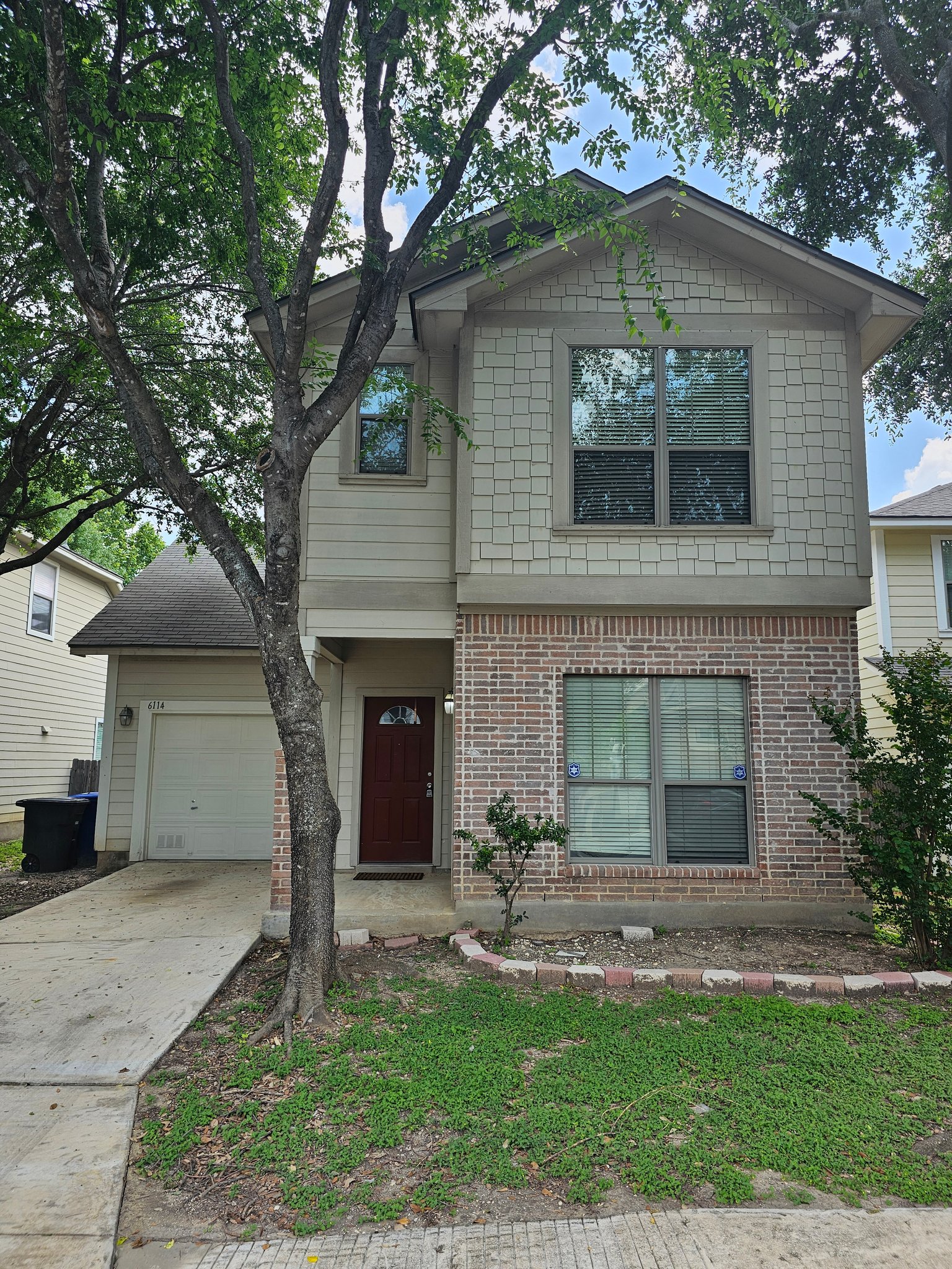 San Antonio House: 6114 Pecan Tree