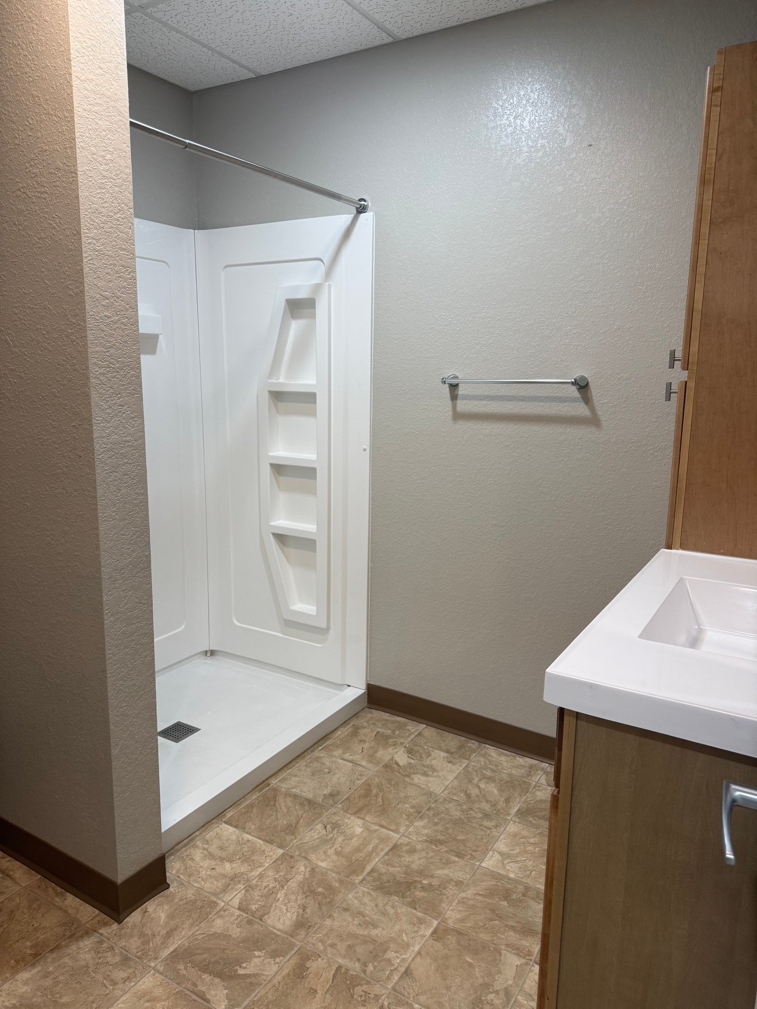 Albia Apartment: 9 2nd Ave E
