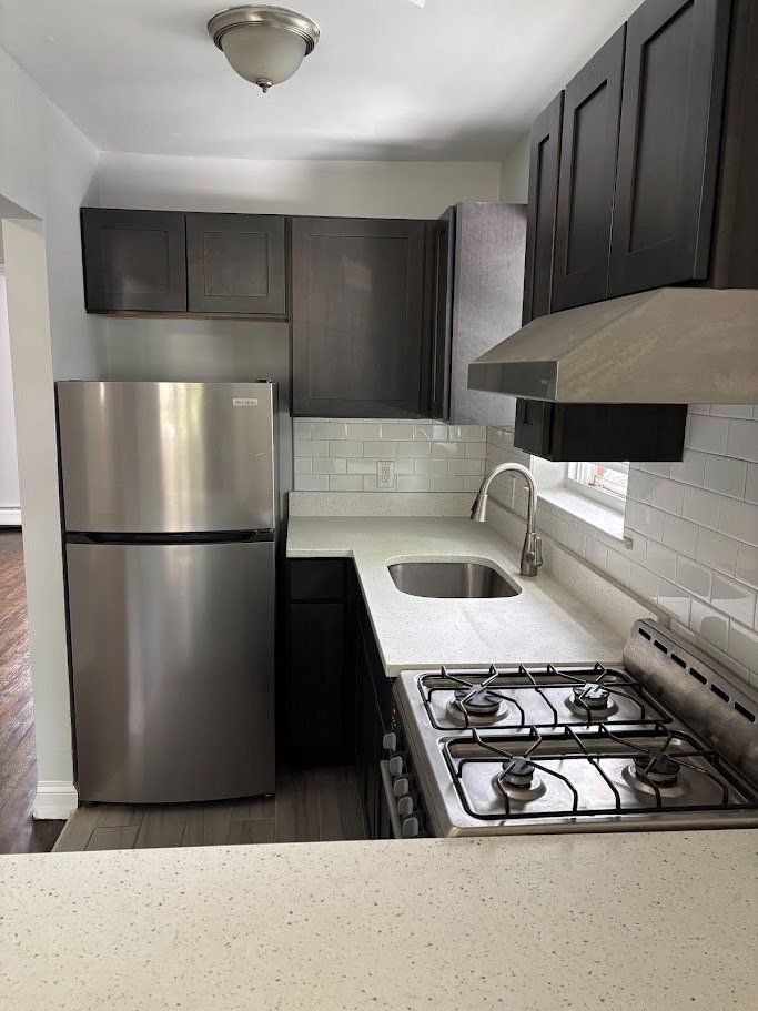 Plainfield Apartment: 420 W 7th St