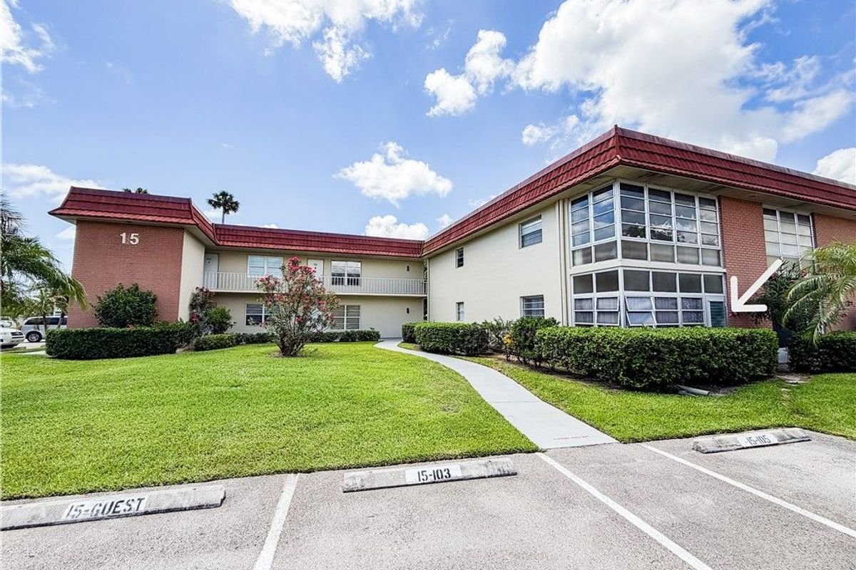 Vero Beach Apartment: 15 Vista Palm Lane