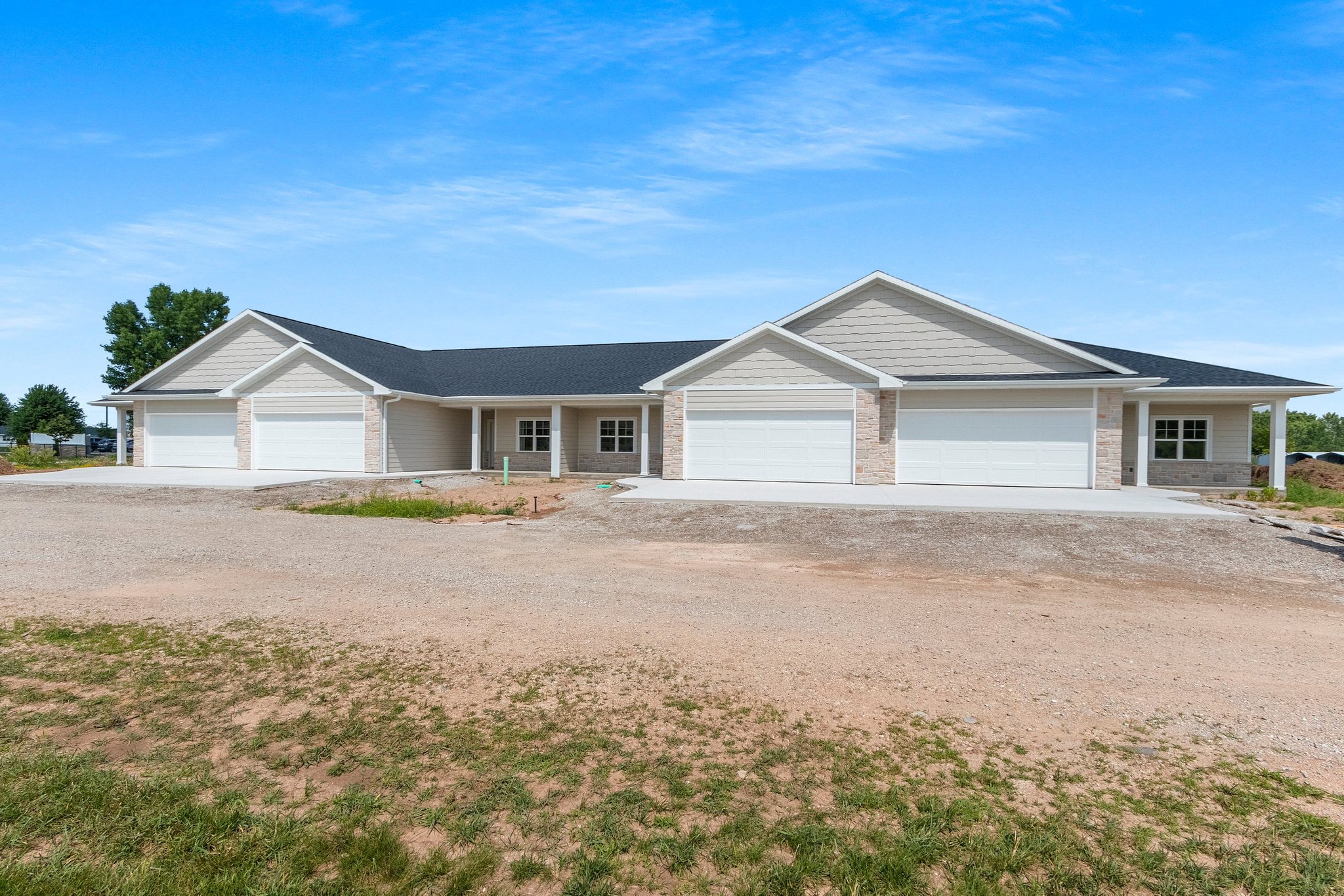 Green Bay Townhome: 2728 Sachet Pl