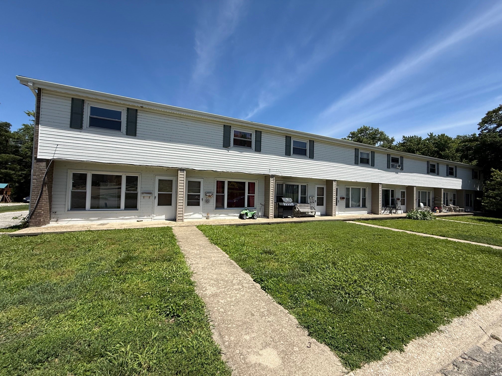 Carlyle Townhome: 825 Jefferson St