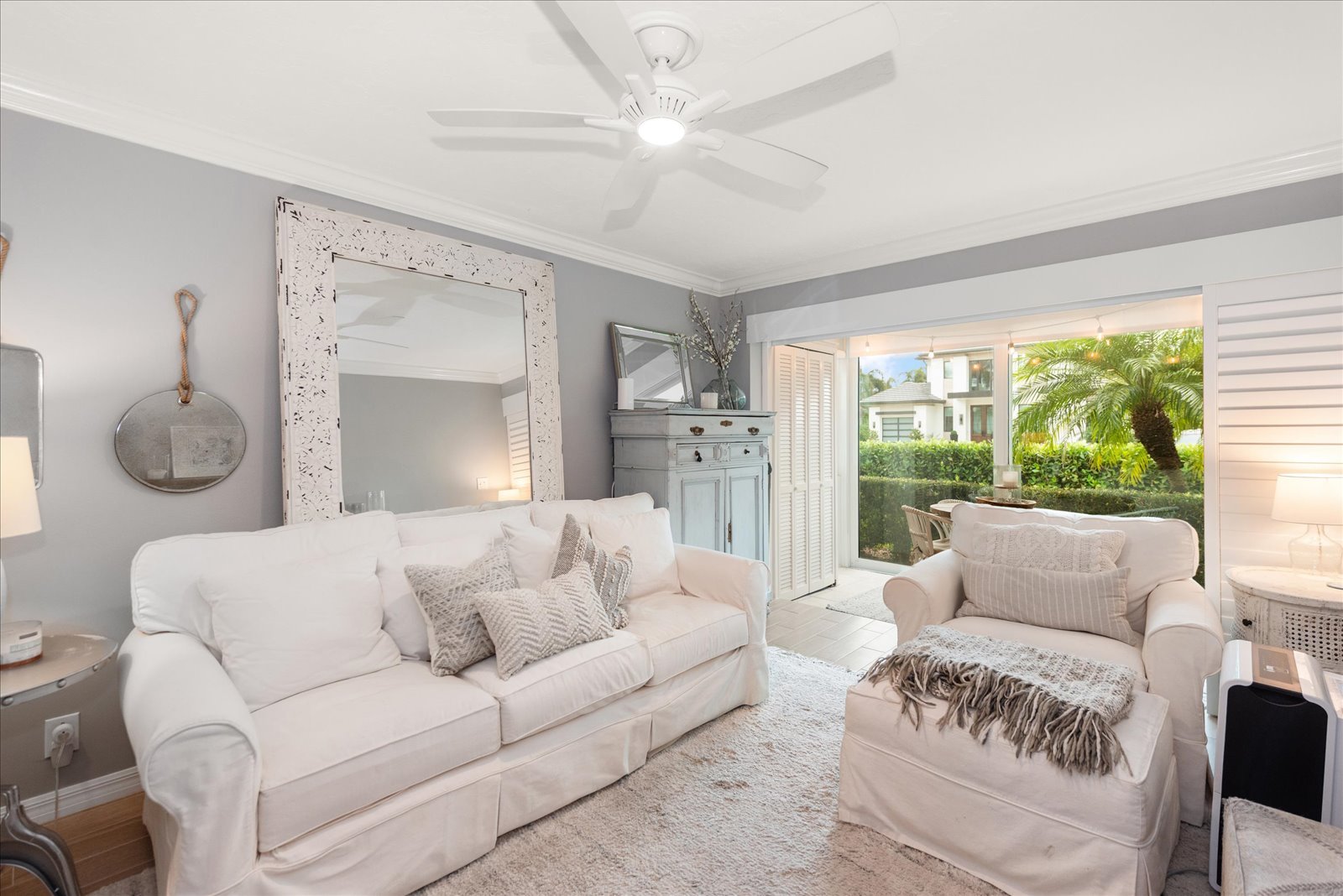 Naples Condo: 291 8th Avenue So