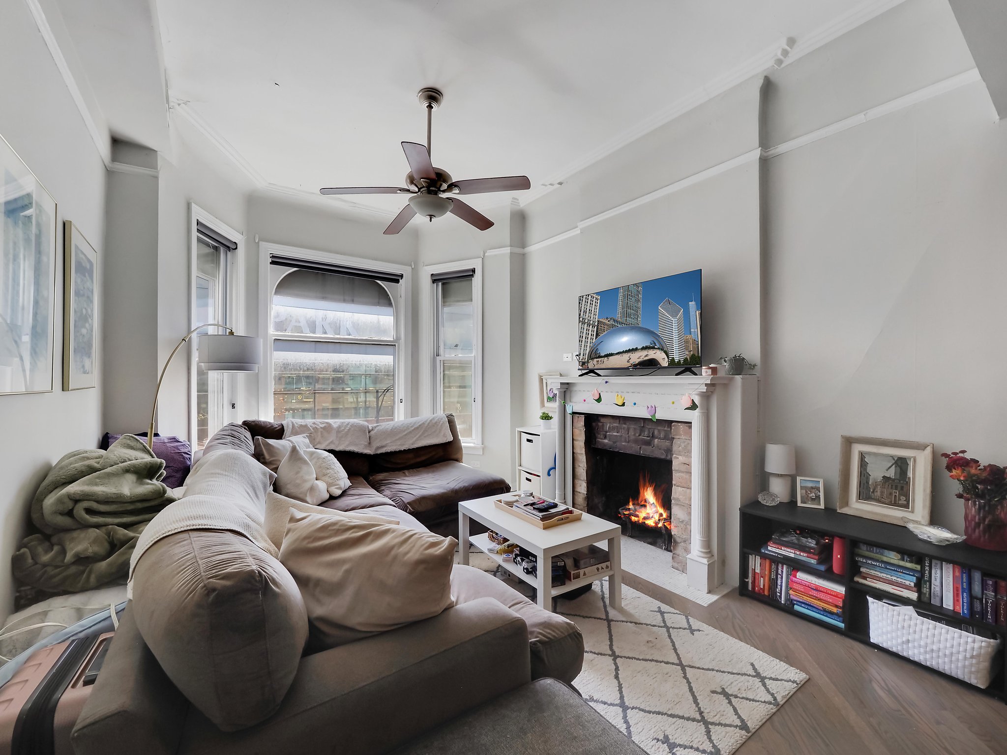 Chicago Condo: 2652 N Halsted St