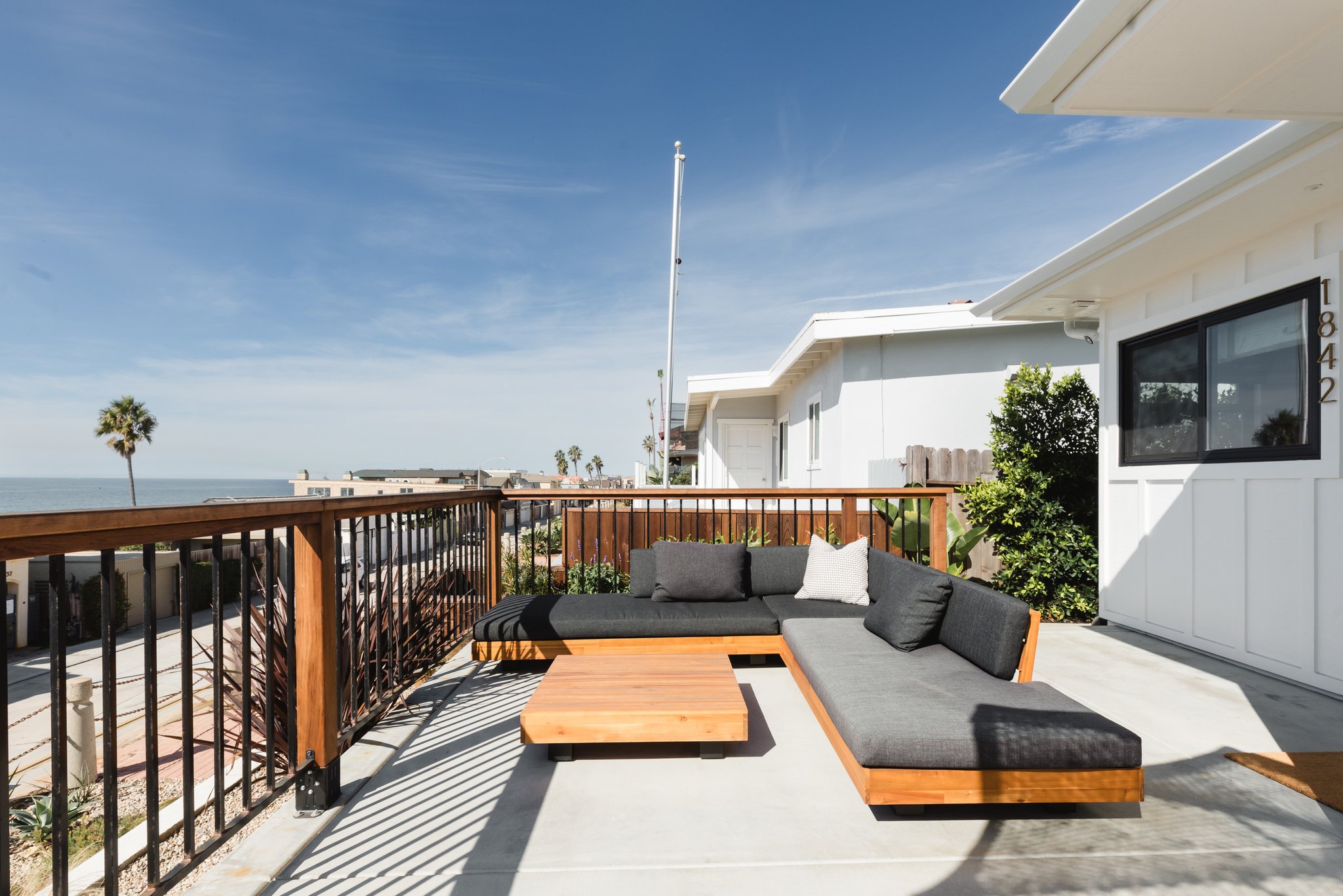 Oceanside House: 1842 S Pacific Street