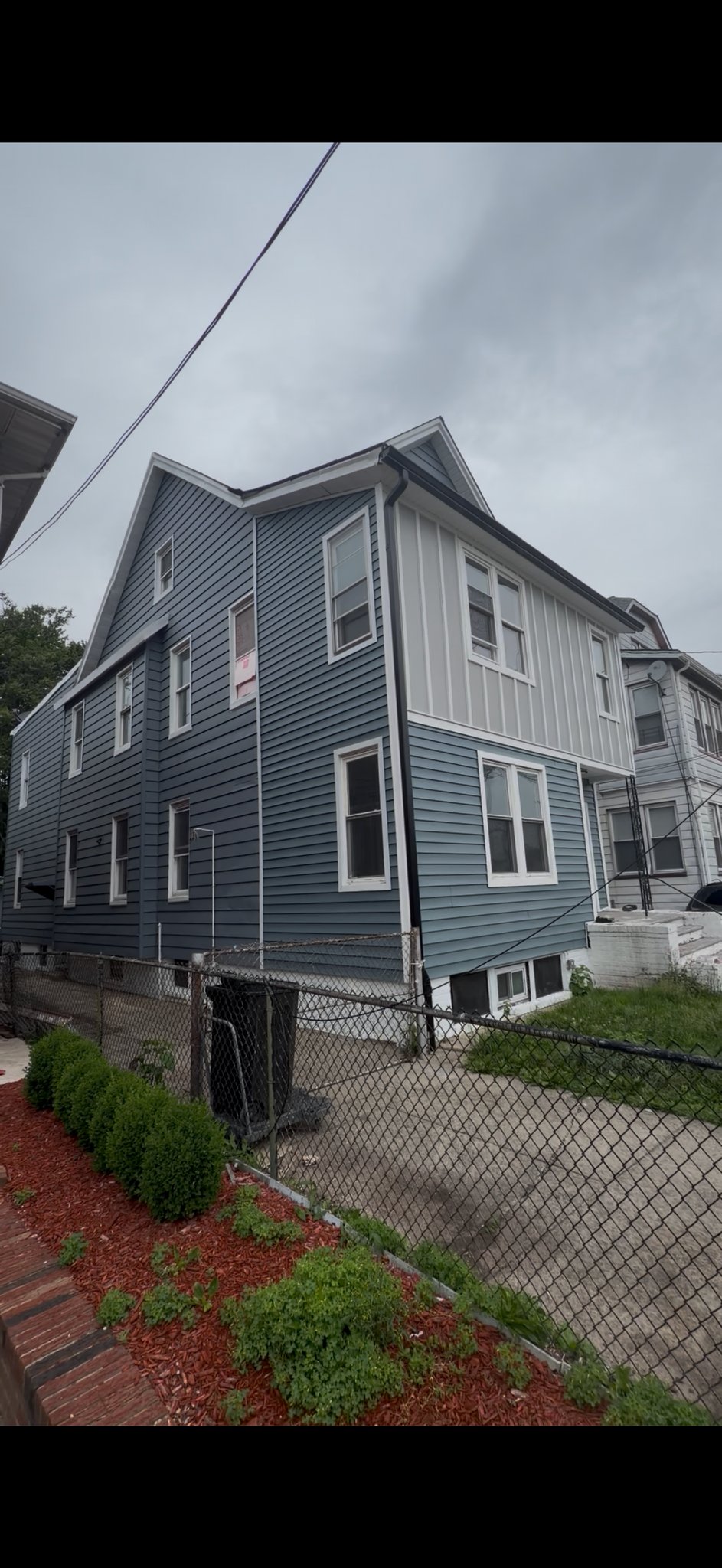 Irvington Apartment: 285 Columbia Ave