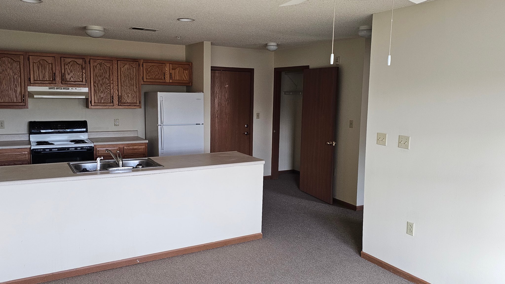 Saint albans Apartment: 571 maccorkle ave