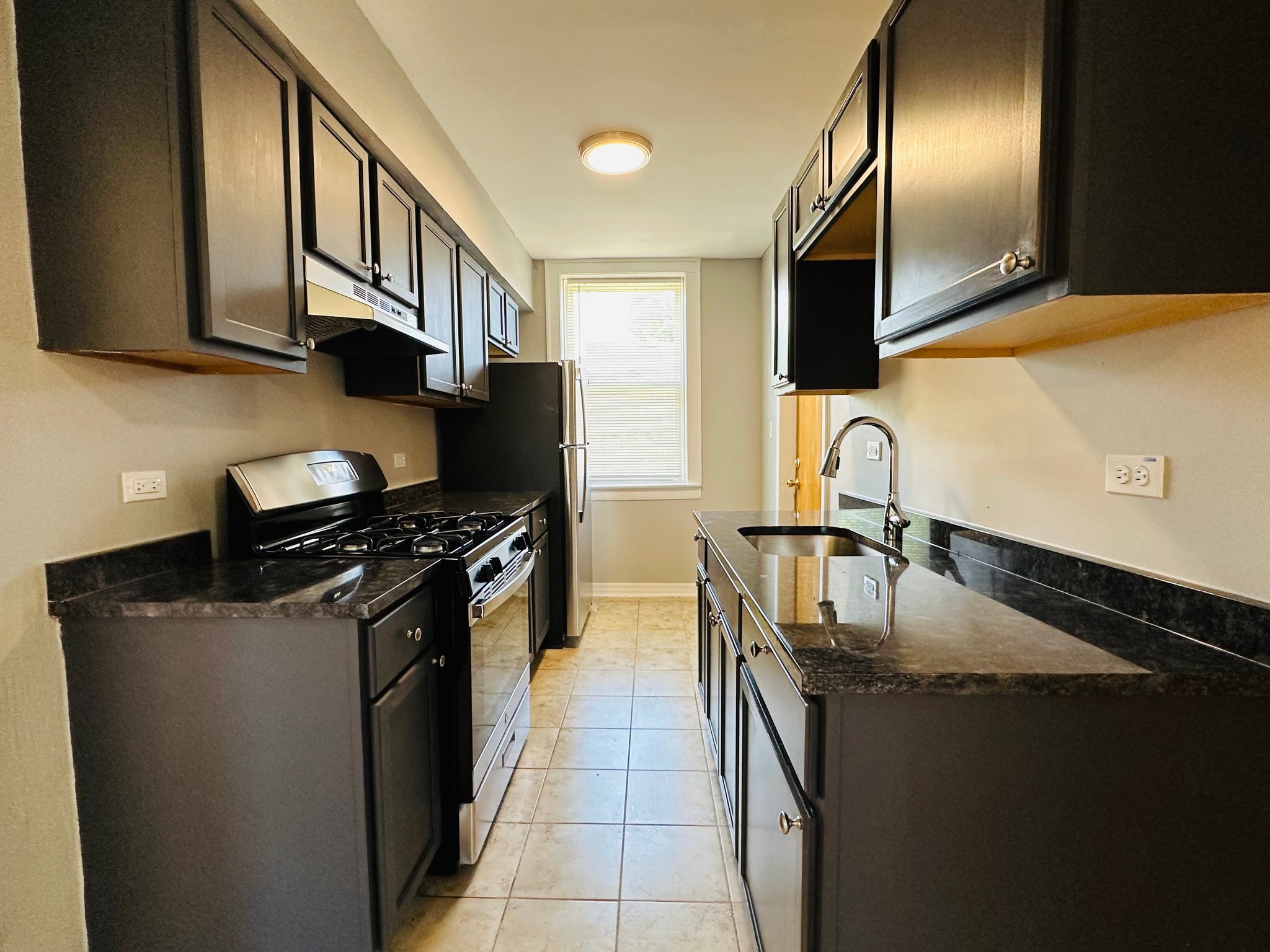 Chicago Apartment: 5901-5911 Huron