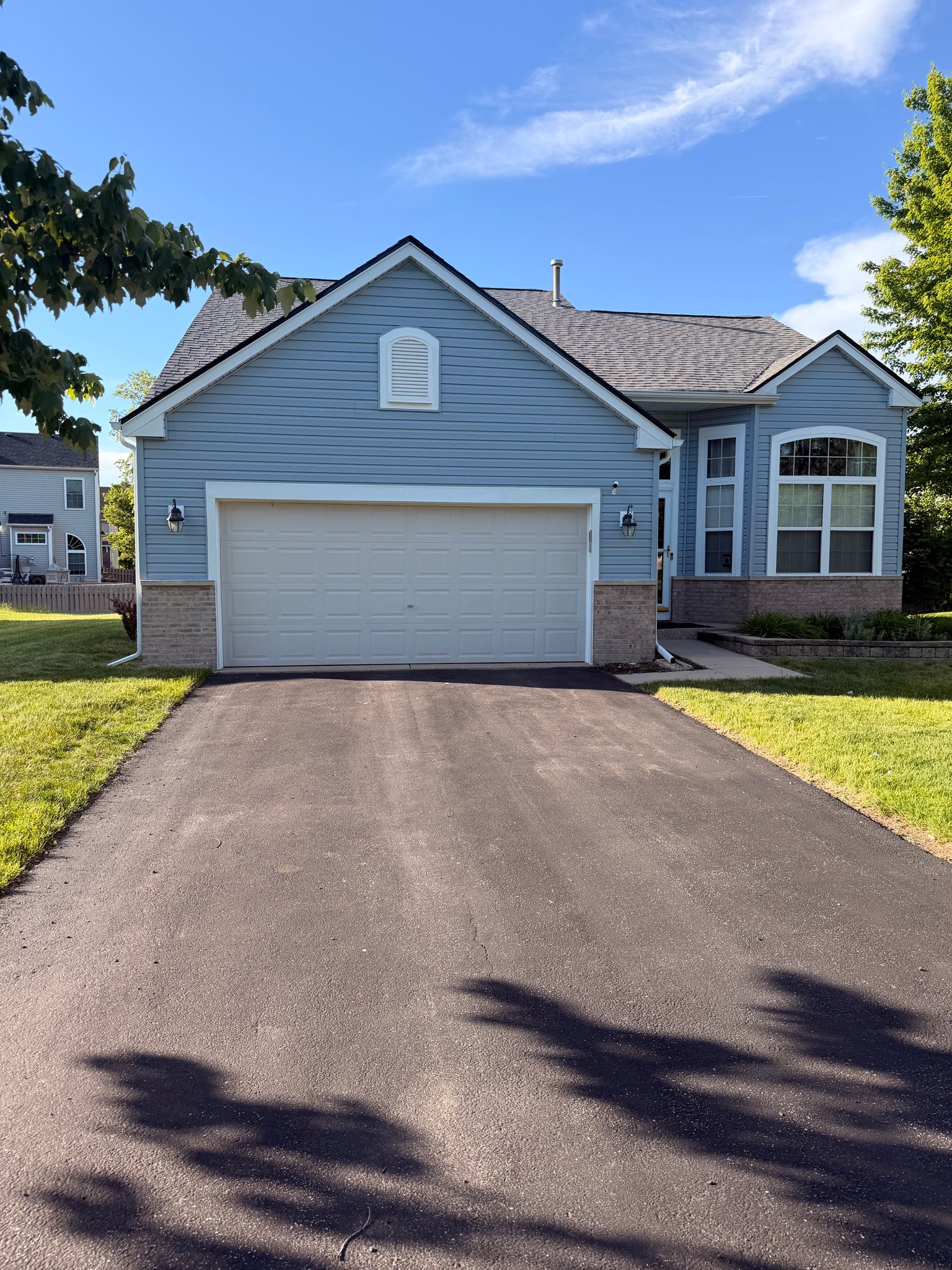 Plainfield House: 7307 Ashbrook Ln