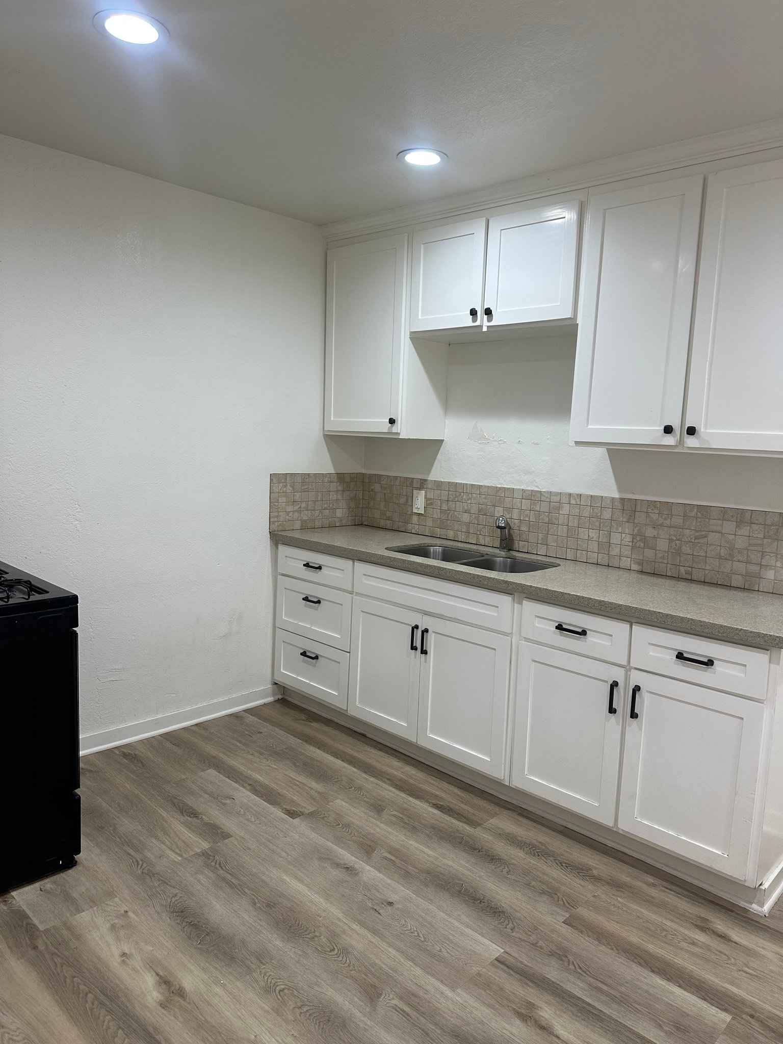 long beach Apartment: 1974 henderson ave