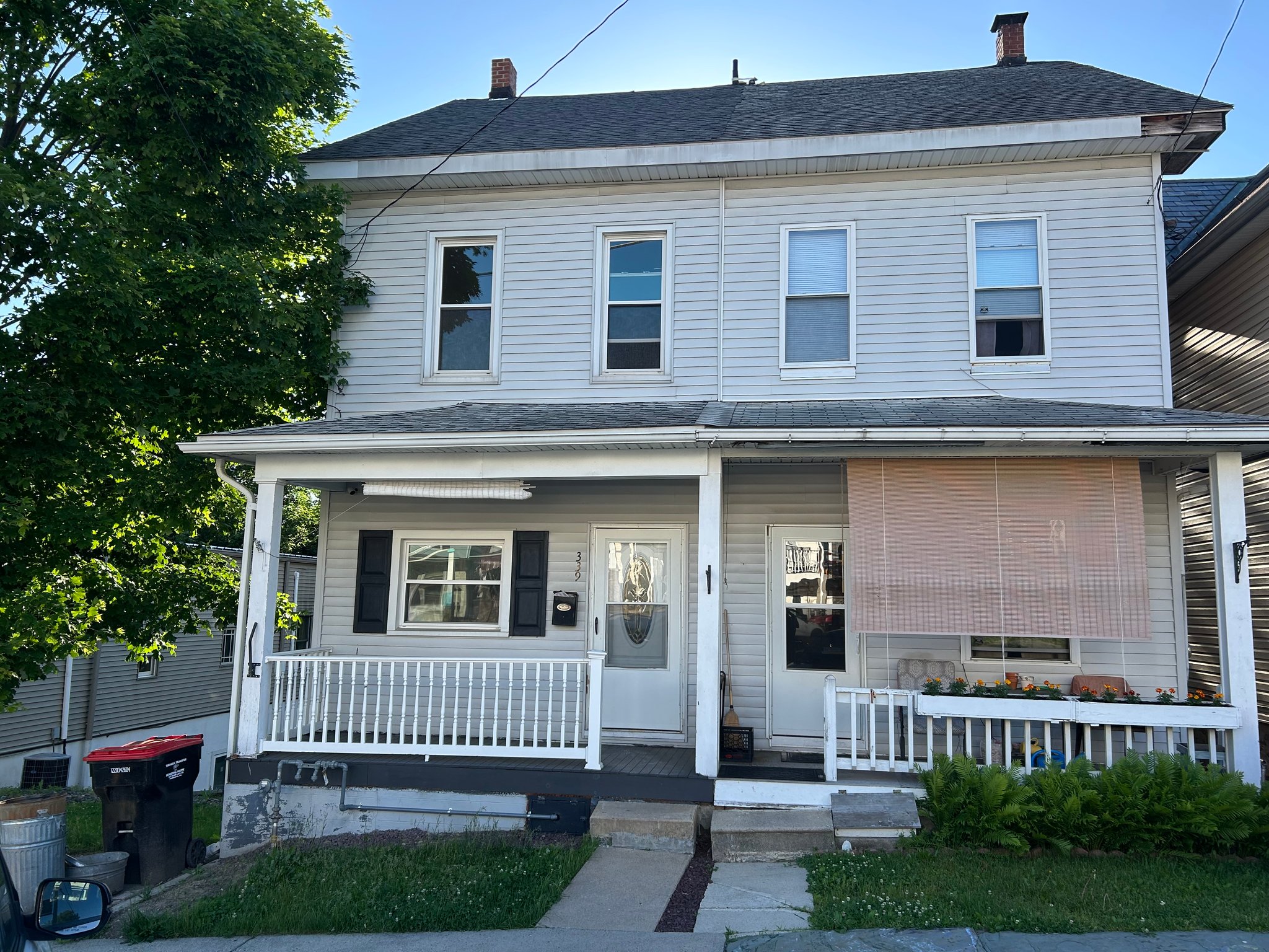 lehighton Townhome: 339 n 2nd st