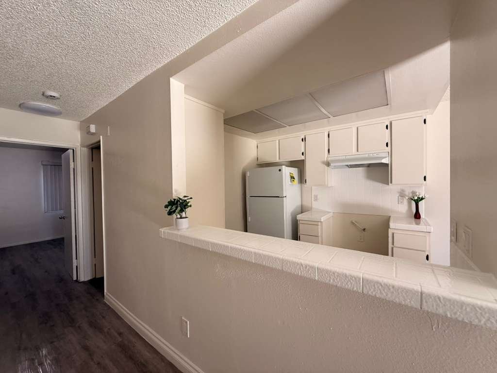 Los Angeles Apartment: 236-254 S Ave 24