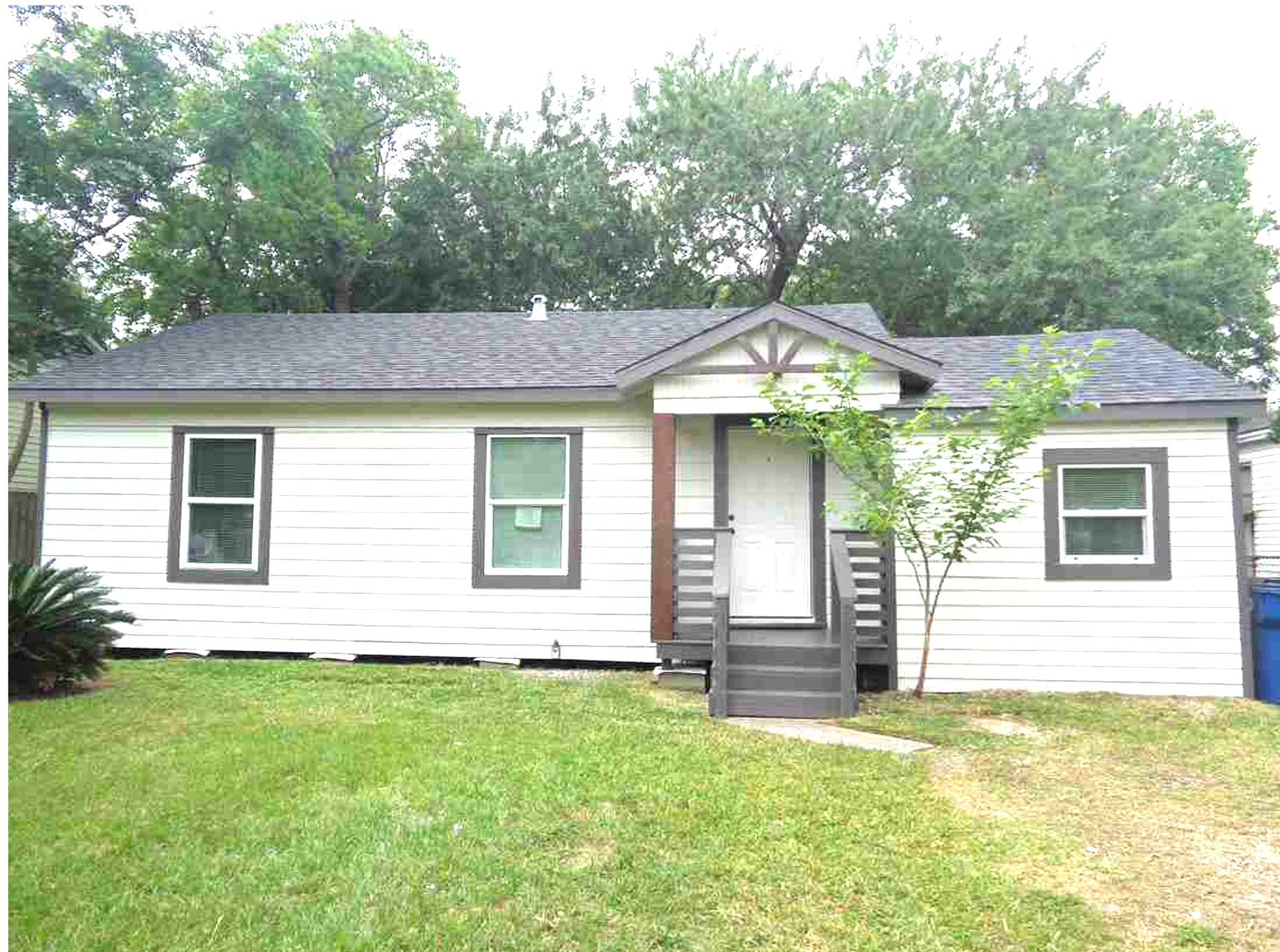Texas City House: 221 18th Ave