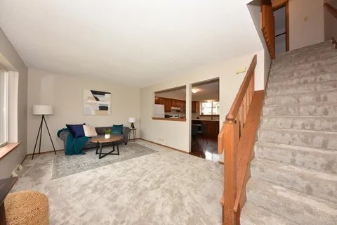 Germantown Condo: W163n11528 Windsor Ct