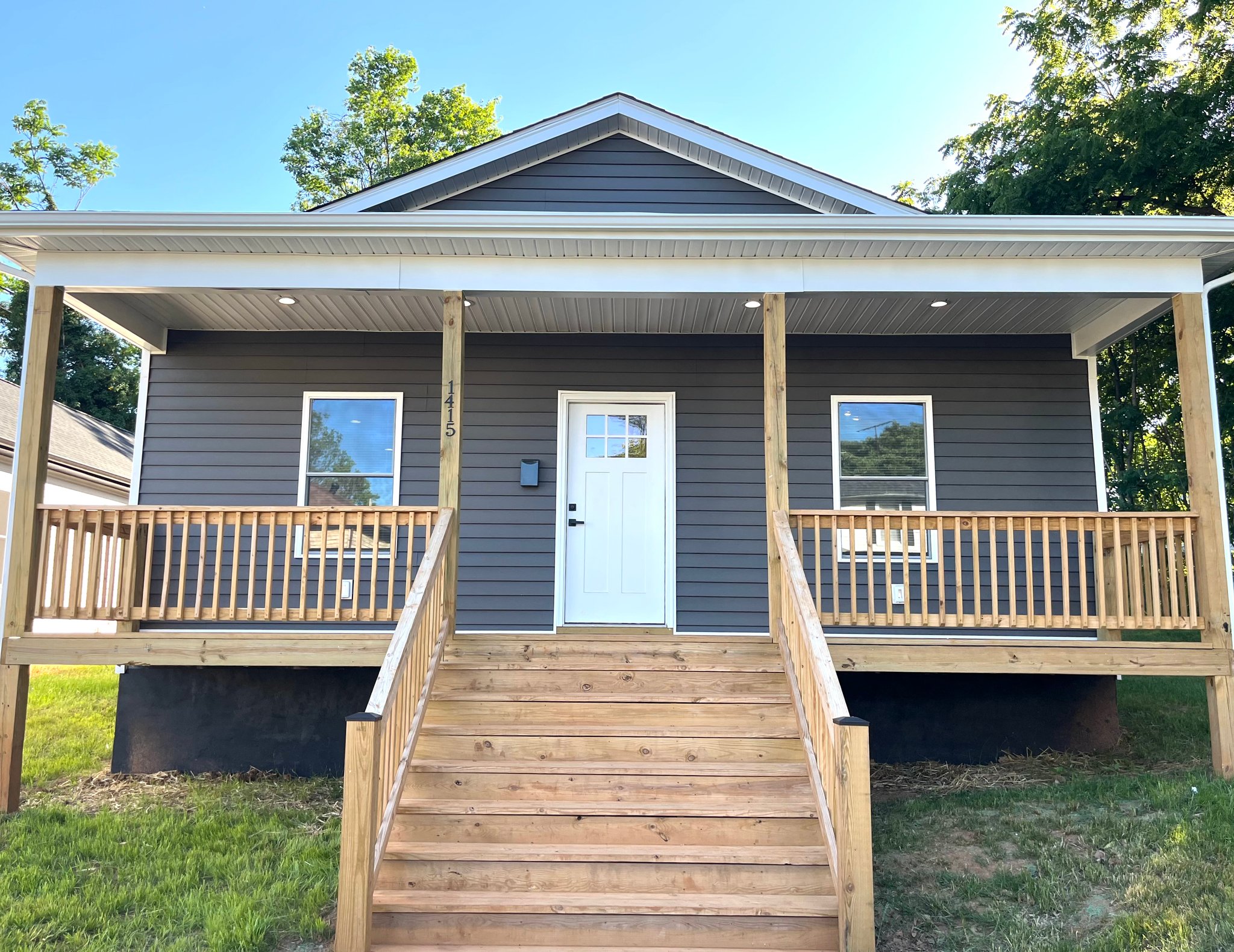 Lynchburg House: 1415 Floyd st