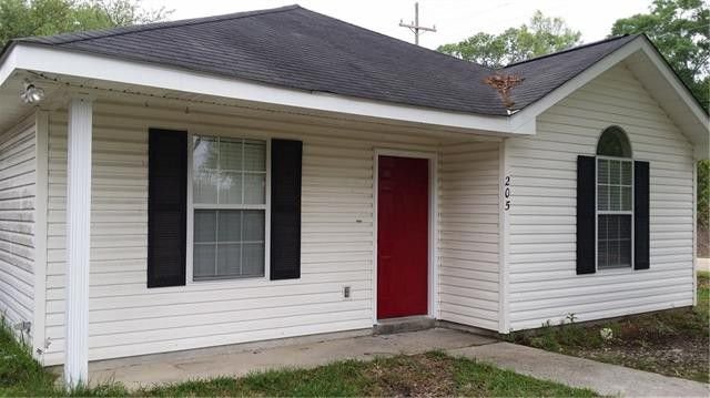 Pearl River House: 205 2nd Street