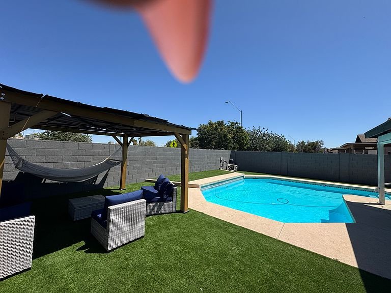 Peoria House: 8575 N 107th Dr