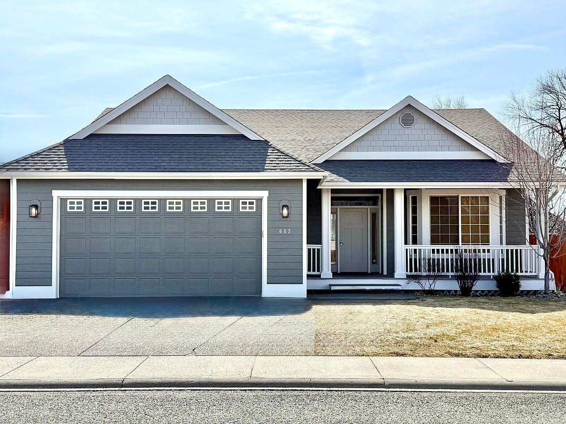 Ellensburg House: 602 W Ridgeview Ln