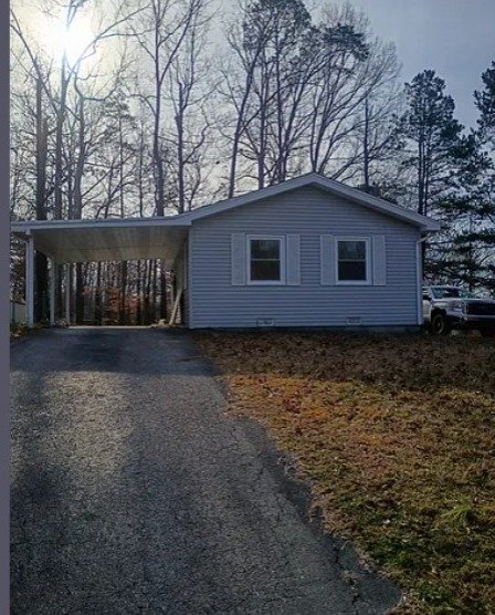 Harriman House: 1317 Old Roane St, Harriman, TN 37748