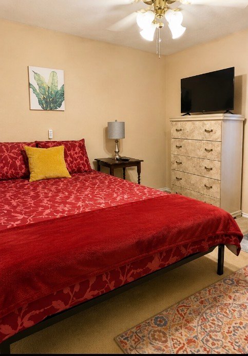 San Antonio Single Room: 7707 Copper Cave