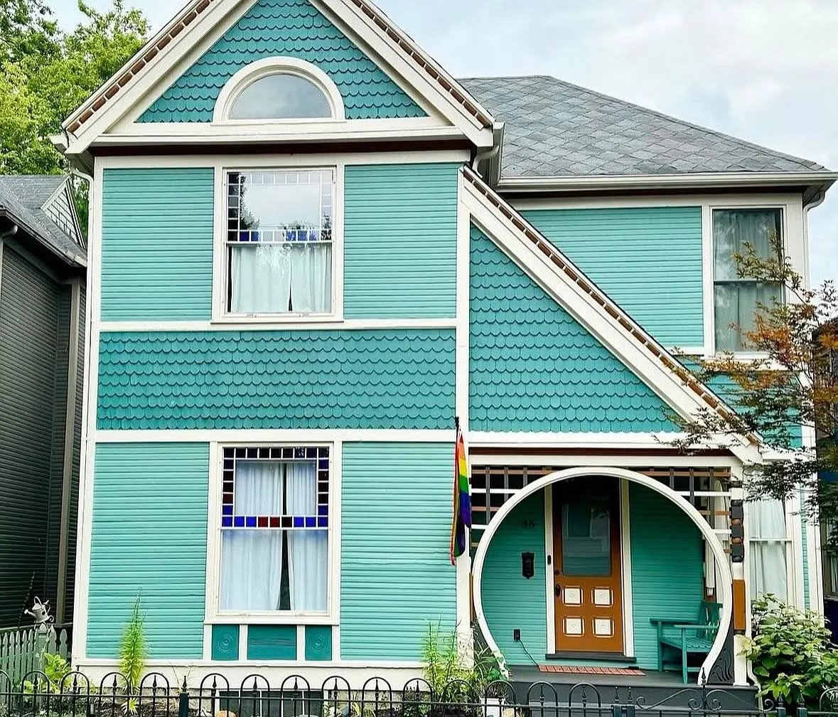 Dayton House: 35 W McPherson St