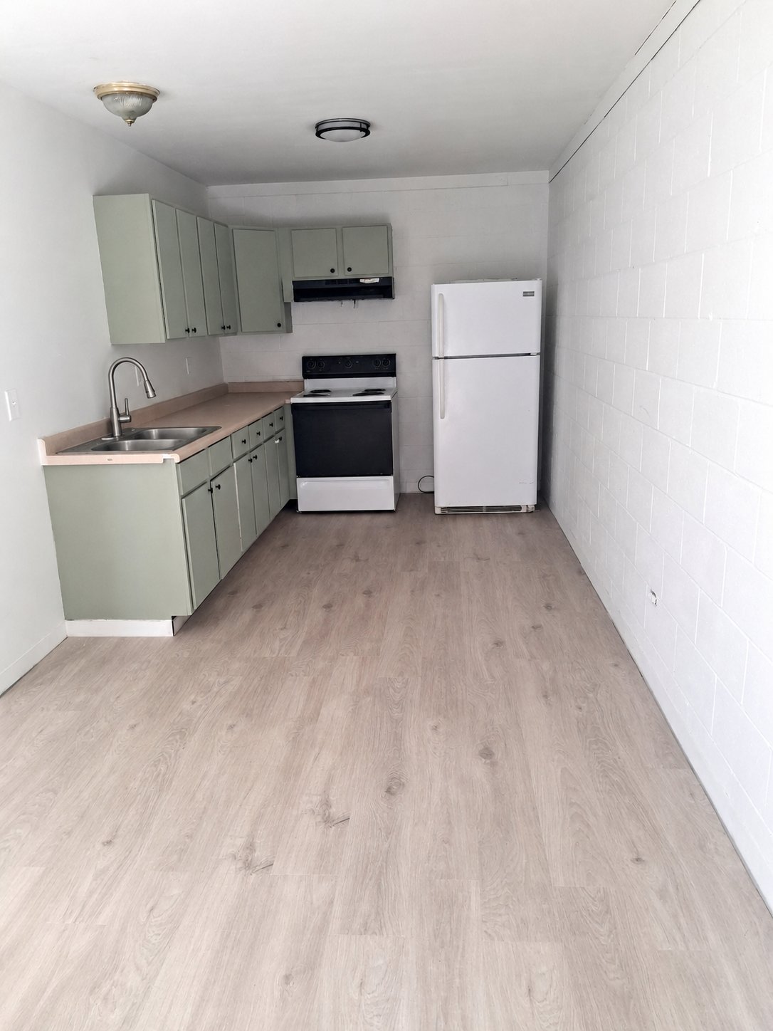 Huntington Condo: 2952 7th Avenue
