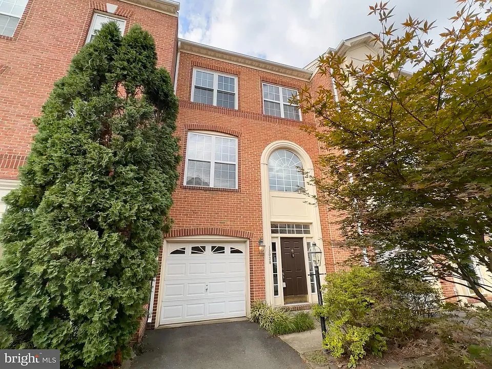 Herndon Townhome: 13030 Park Crescent Circle