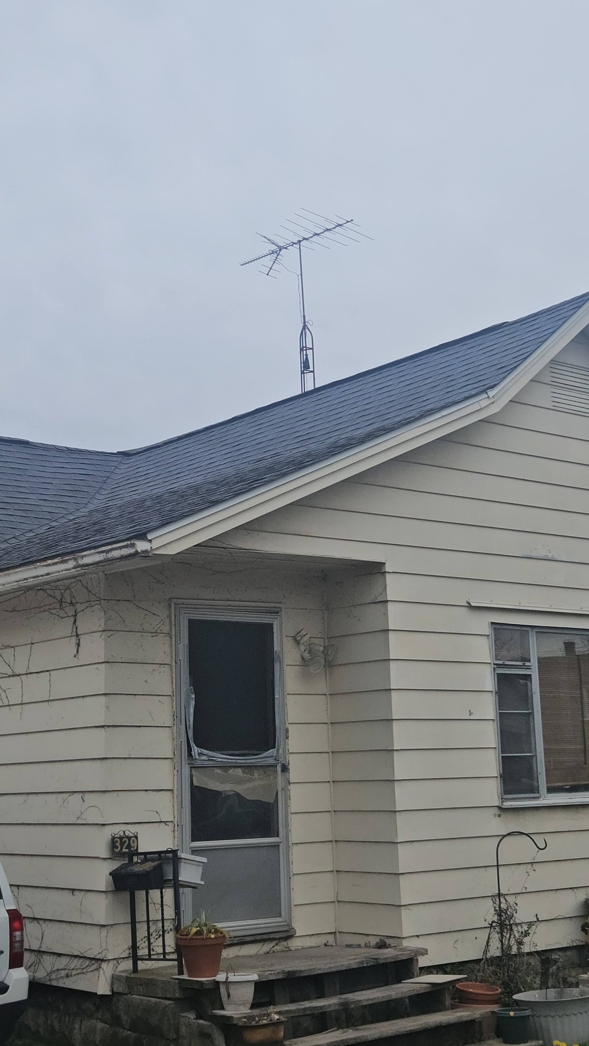 Toledo House: 329 Mettler St