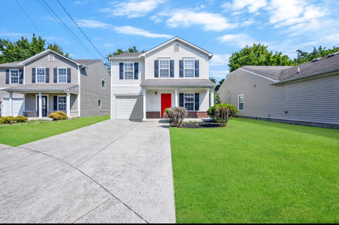 Nashville House: 2888 Creekbend Dr