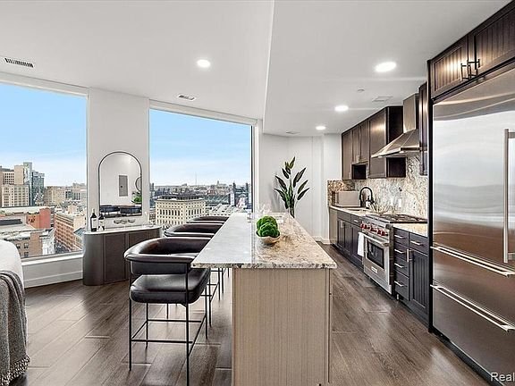 detroit Apartment: 330 Gratiot Ave