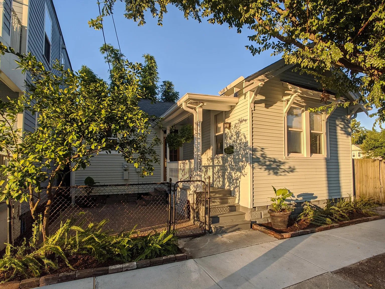 New Orleans House: 3725 Cleveland Ave