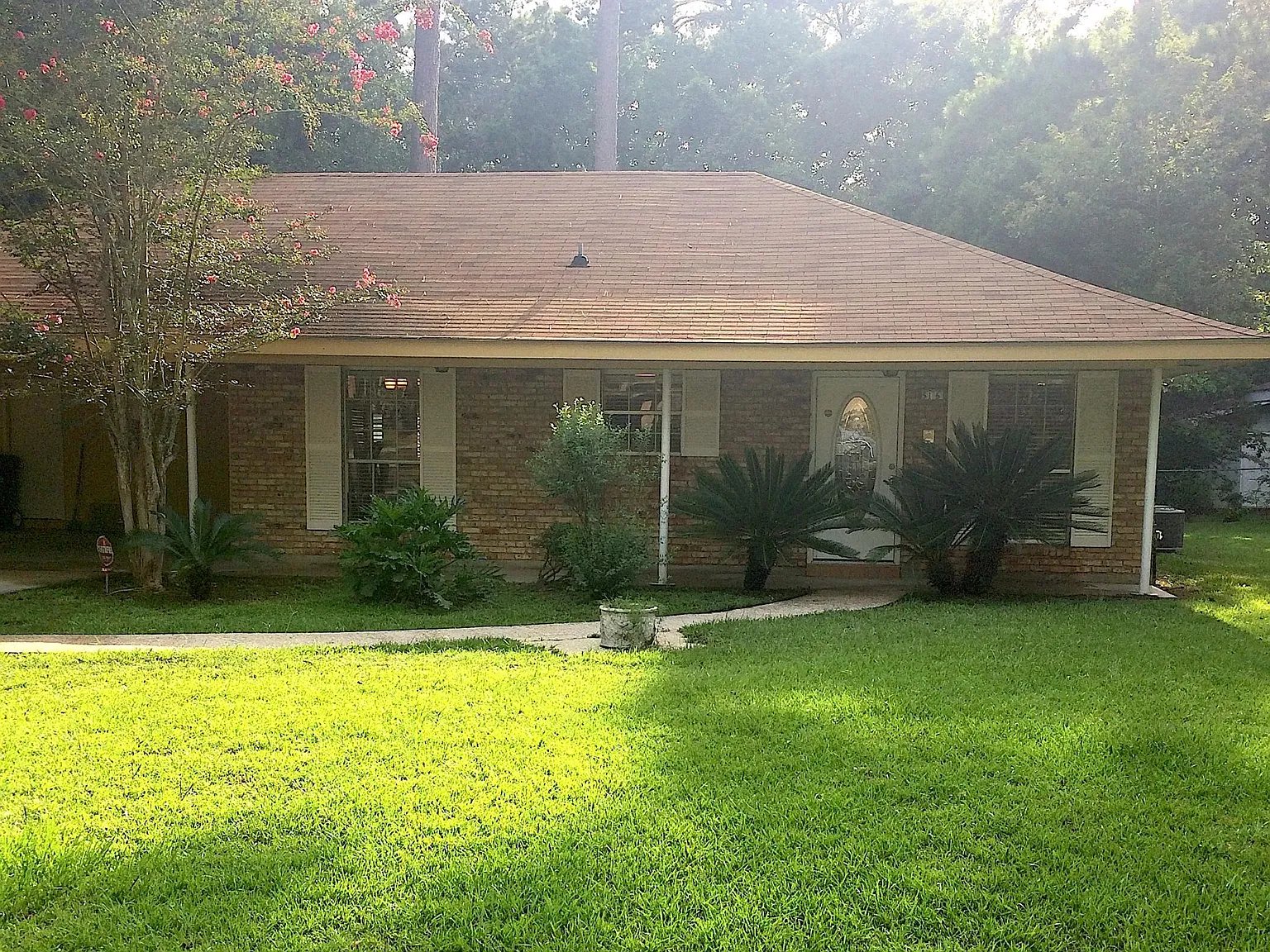 Hammond House: 516 Susan Dr