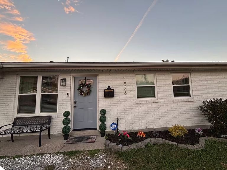 Harvey House: 1536 Redwood Dr