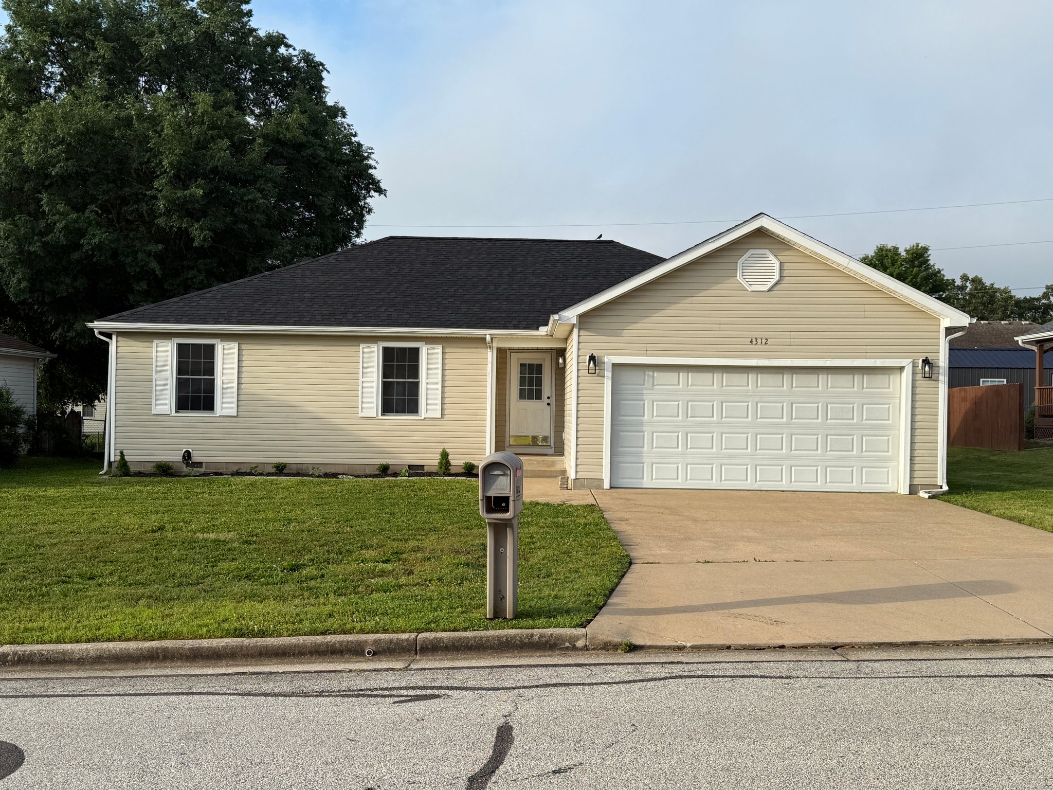 Joplin House: 4312 W 26th P