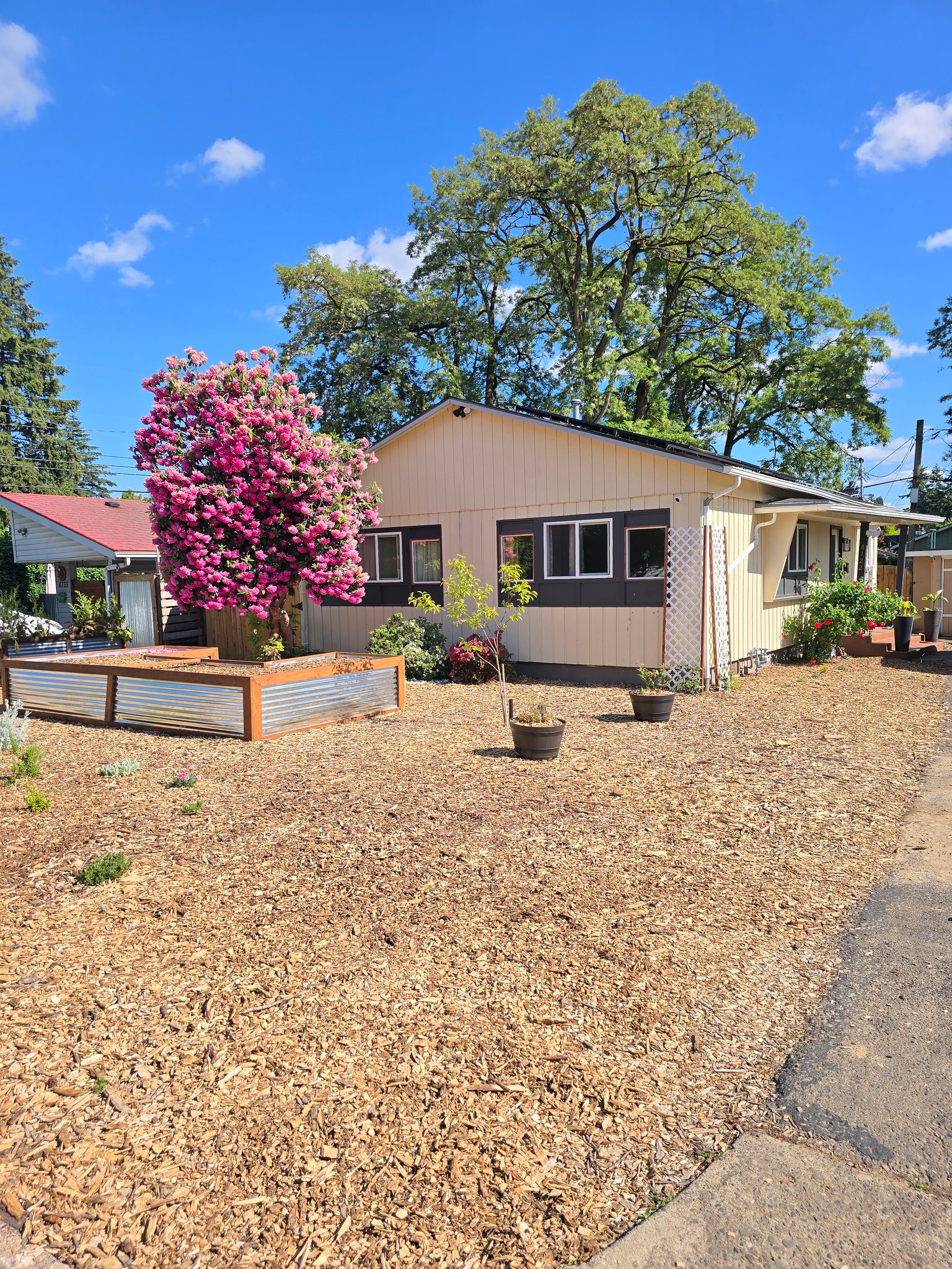 Portland House: 8122 NE Wygant St