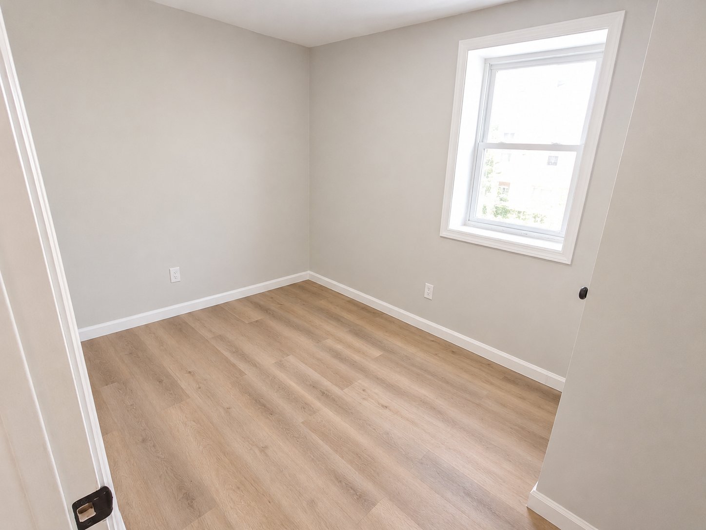 Paterson Condo: 6 Straight St