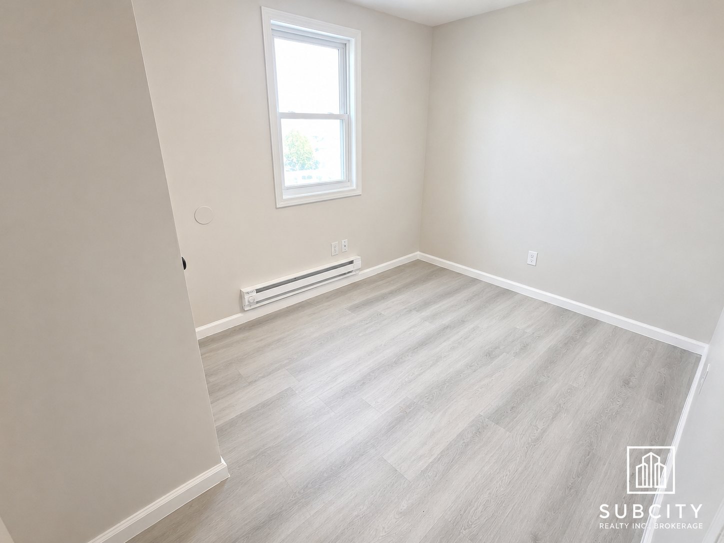 Paterson Condo: 8 Straight St